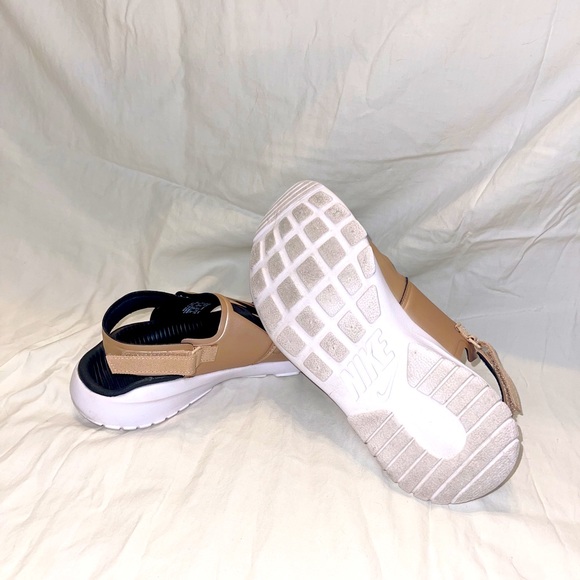 Gold Nike Sandals - Picture 2 of 2